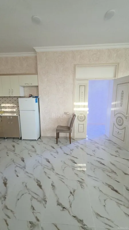 Satılır 4 otaqlı həyət evi 200 m²
