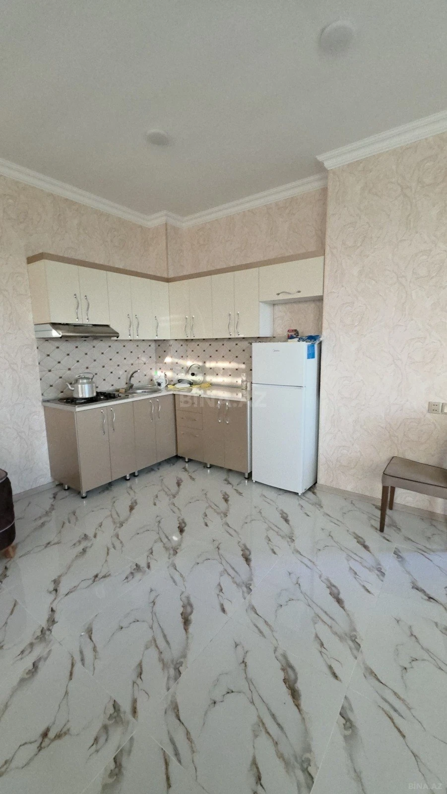Satılır 4 otaqlı həyət evi 200 m²