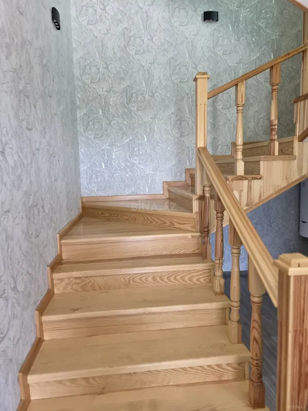 Satılır 4 otaqlı həyət evi 200 m²