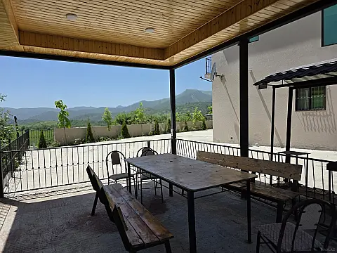 Satılır 4 otaqlı həyət evi 200 m²