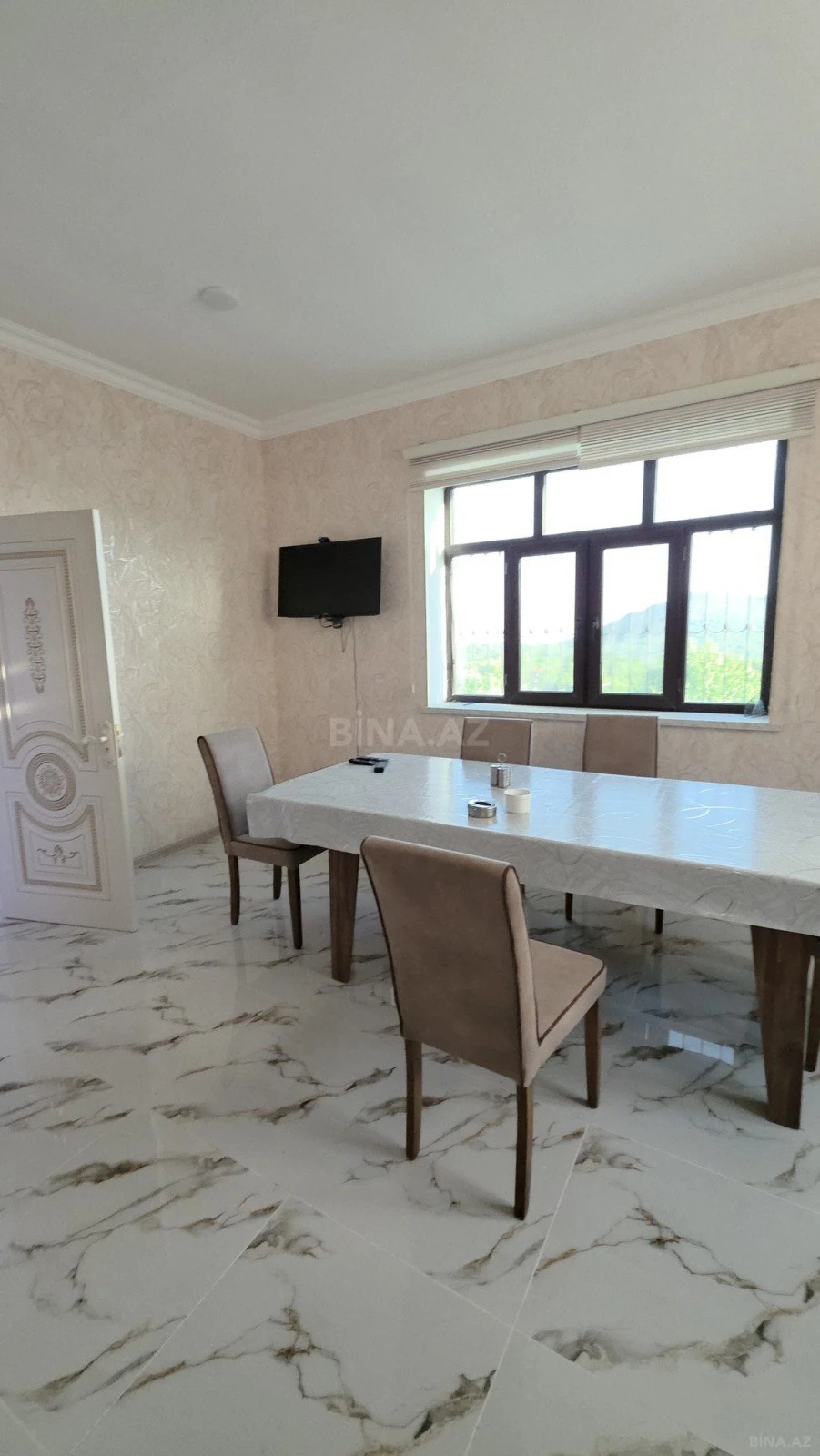 Satılır 4 otaqlı həyət evi 200 m²