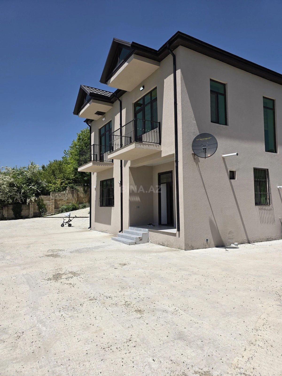 Satılır 4 otaqlı həyət evi 200 m²