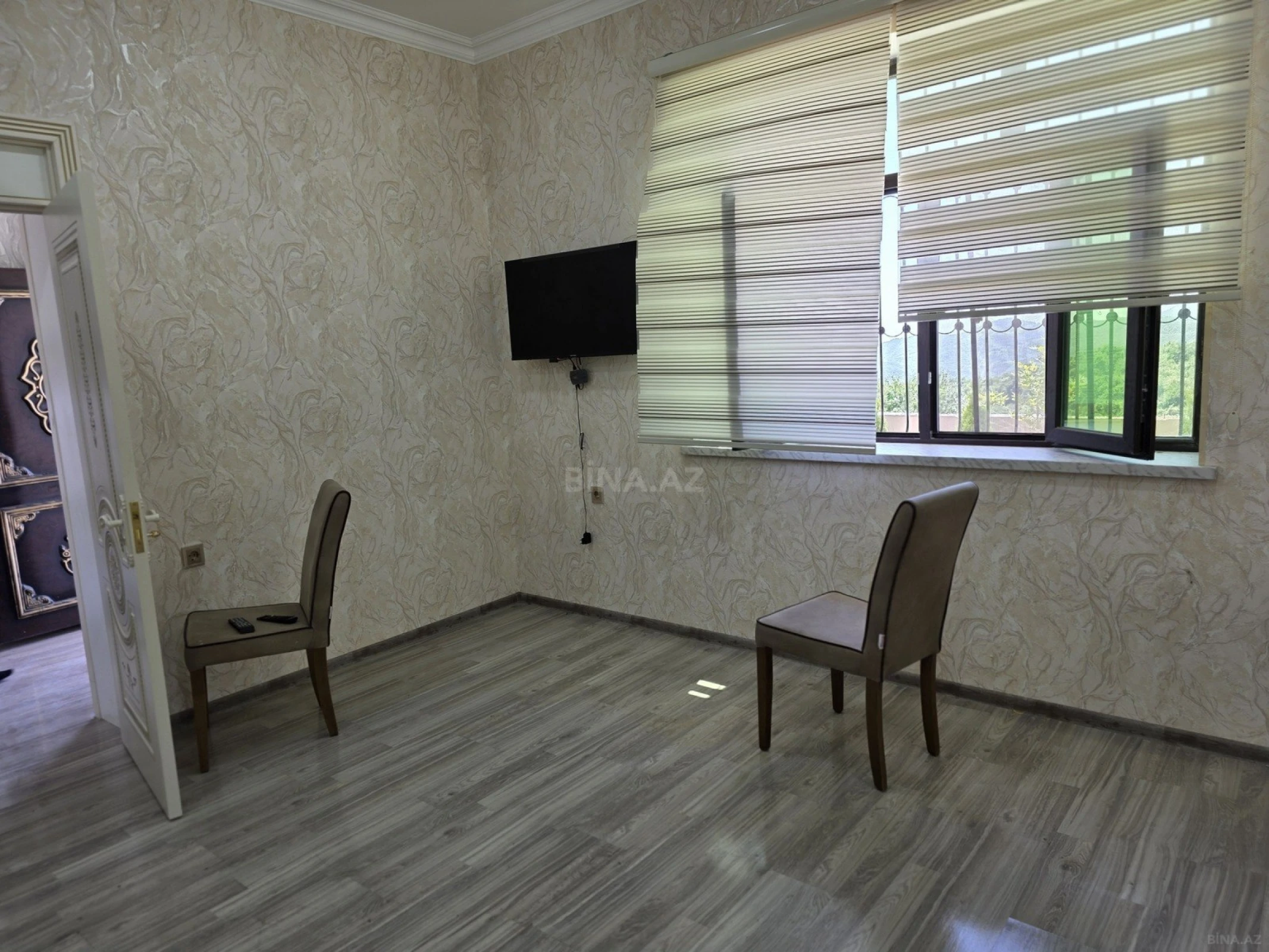 Satılır 4 otaqlı həyət evi 200 m²