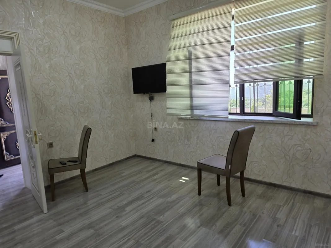 Satılır 4 otaqlı həyət evi 200 m²