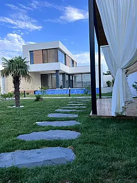 Kirayə verilir 3 otaqlı həyət evi 300 m² — Bakı, Mərdəkan 3 otaq 300.00 m²