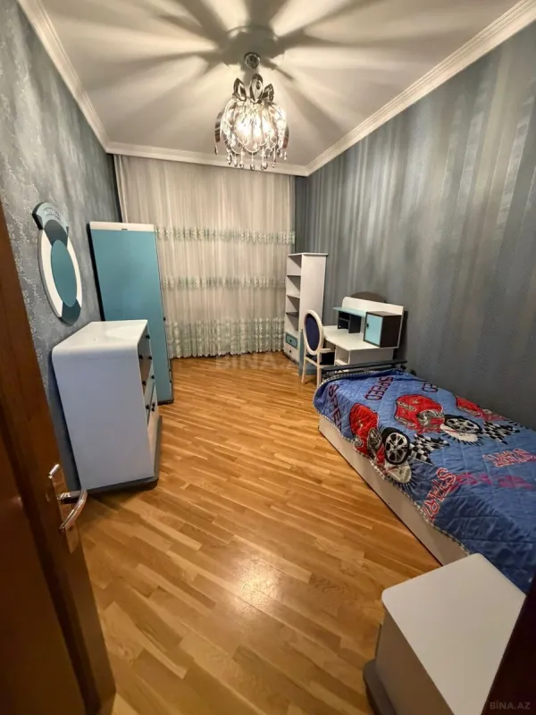 Satılır 6 otaqlı həyət evi 340 m²