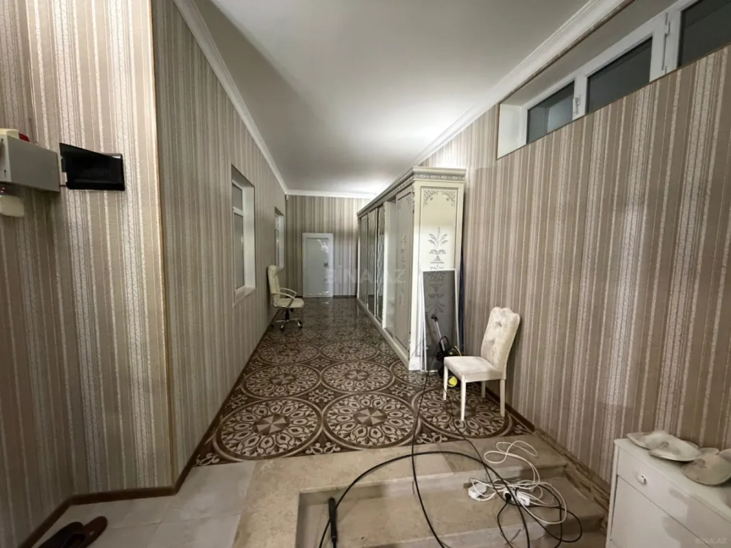 Satılır 6 otaqlı həyət evi 340 m²