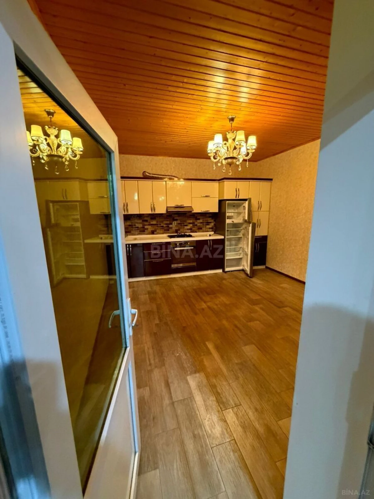 Satılır 6 otaqlı həyət evi 340 m²