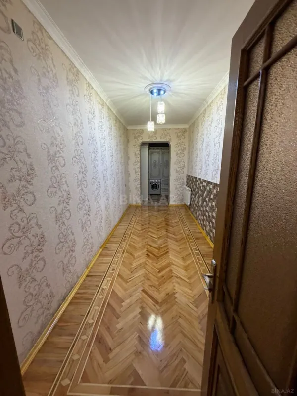 Satılır 6 otaqlı həyət evi 340 m²