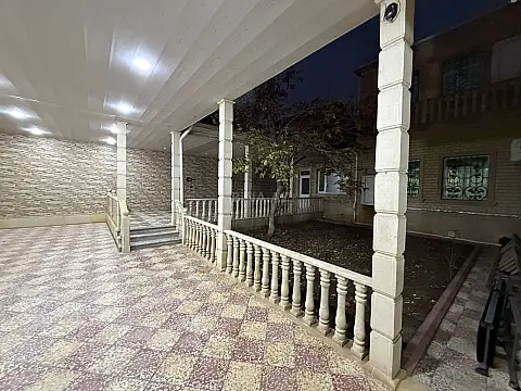 Satılır 6 otaqlı həyət evi 340 m²