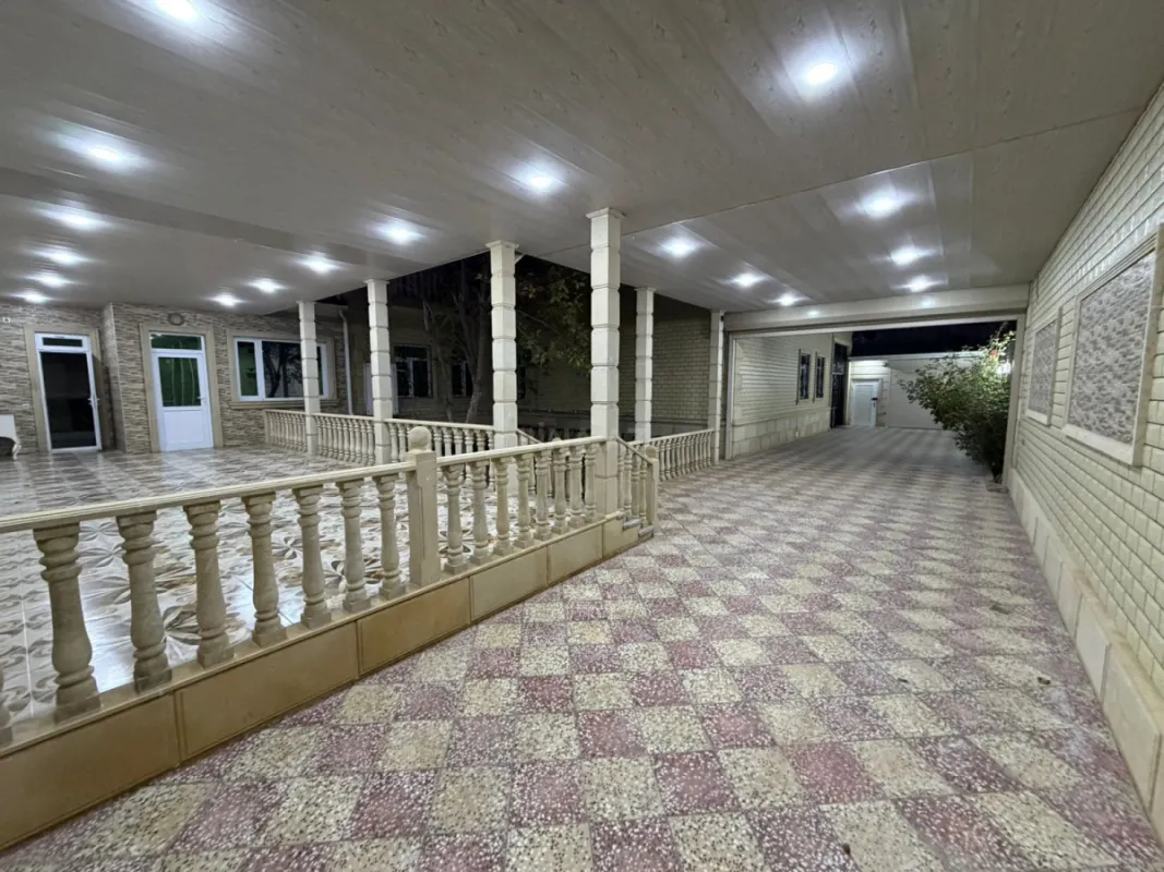 Satılır 6 otaqlı həyət evi 340 m²