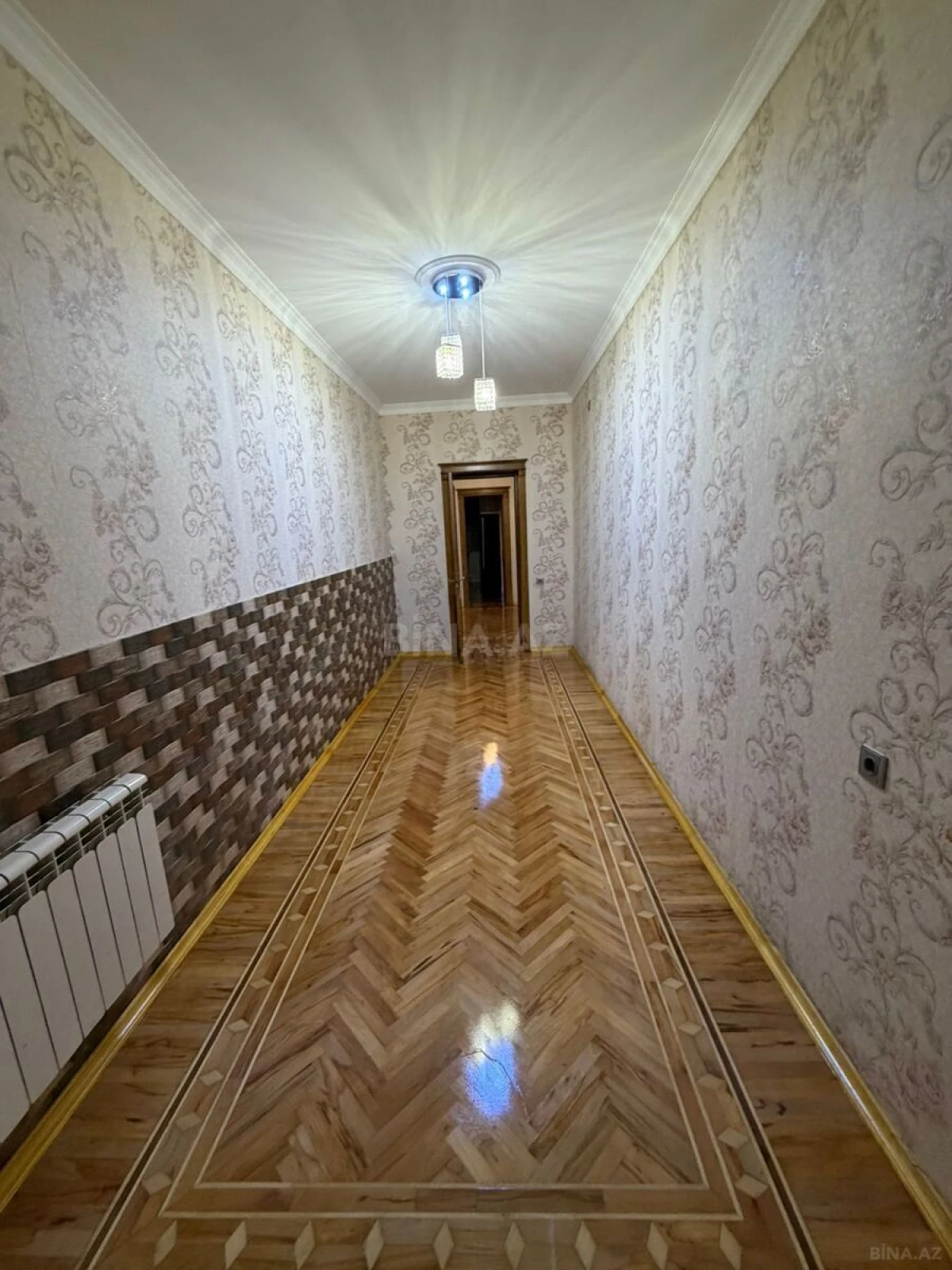 Satılır 6 otaqlı həyət evi 340 m²