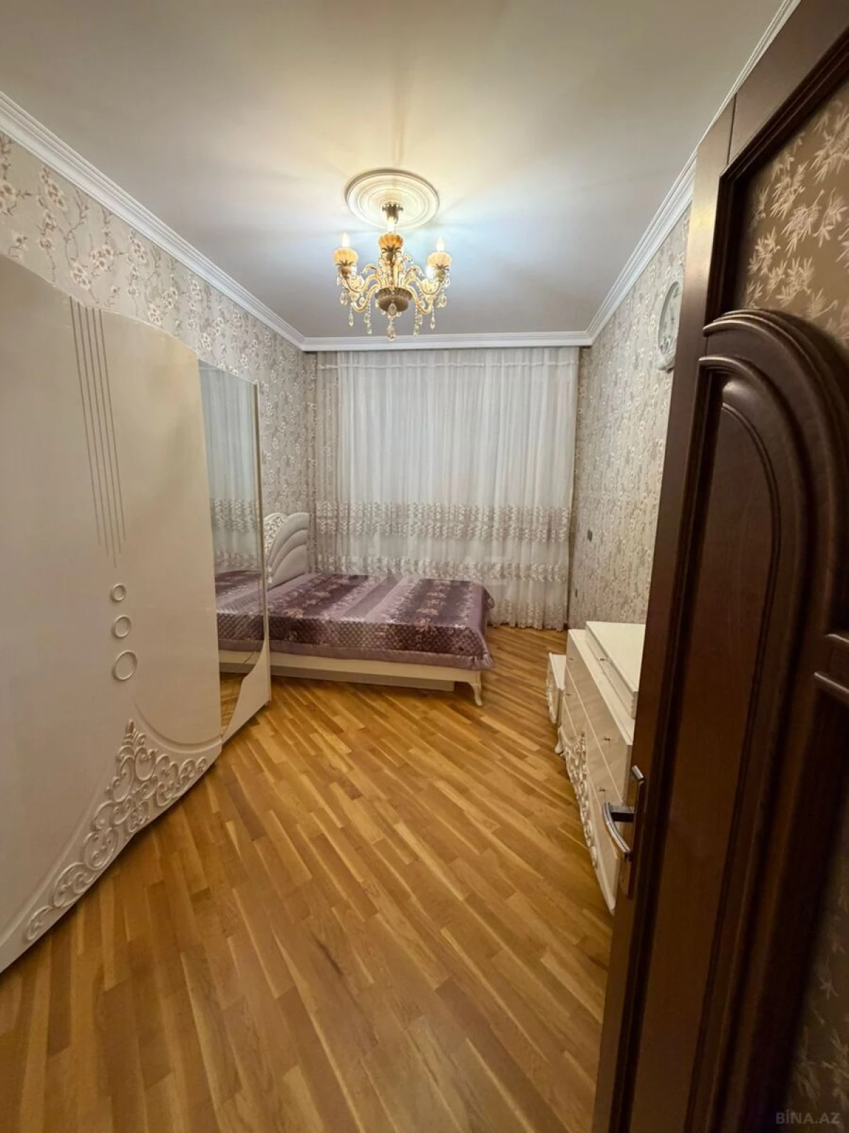 Satılır 6 otaqlı həyət evi 340 m²