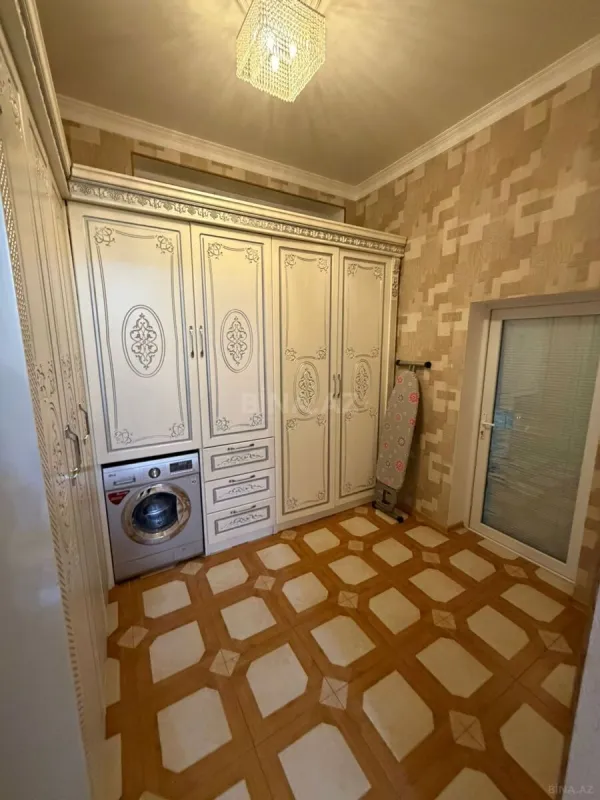 Satılır 6 otaqlı həyət evi 340 m²
