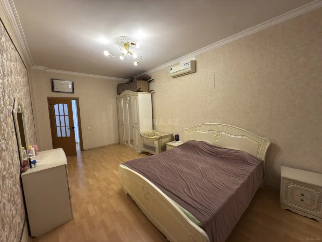 Satılır 3 otaqlı mənzil 110 m²