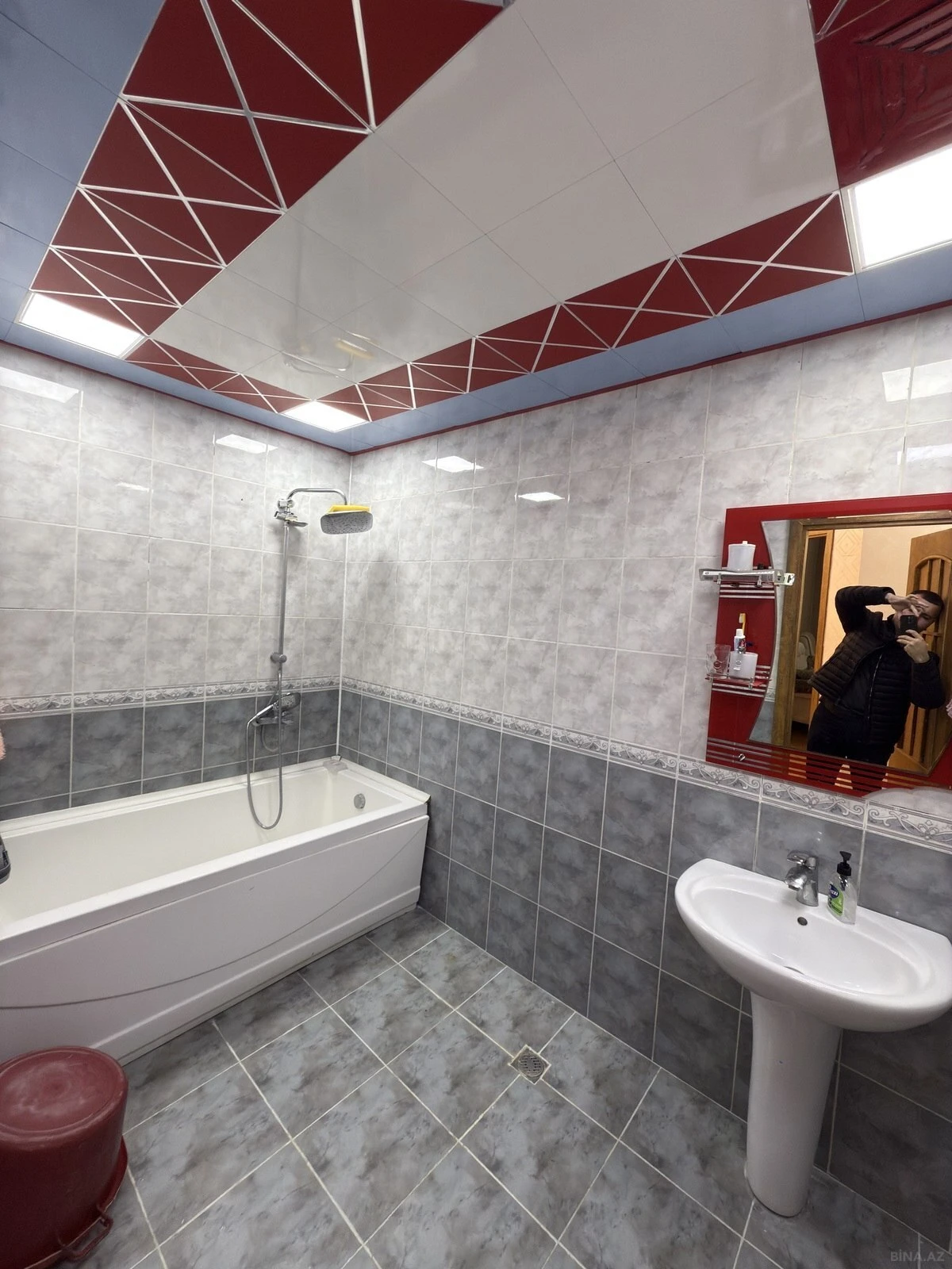 Satılır 3 otaqlı mənzil 110 m²