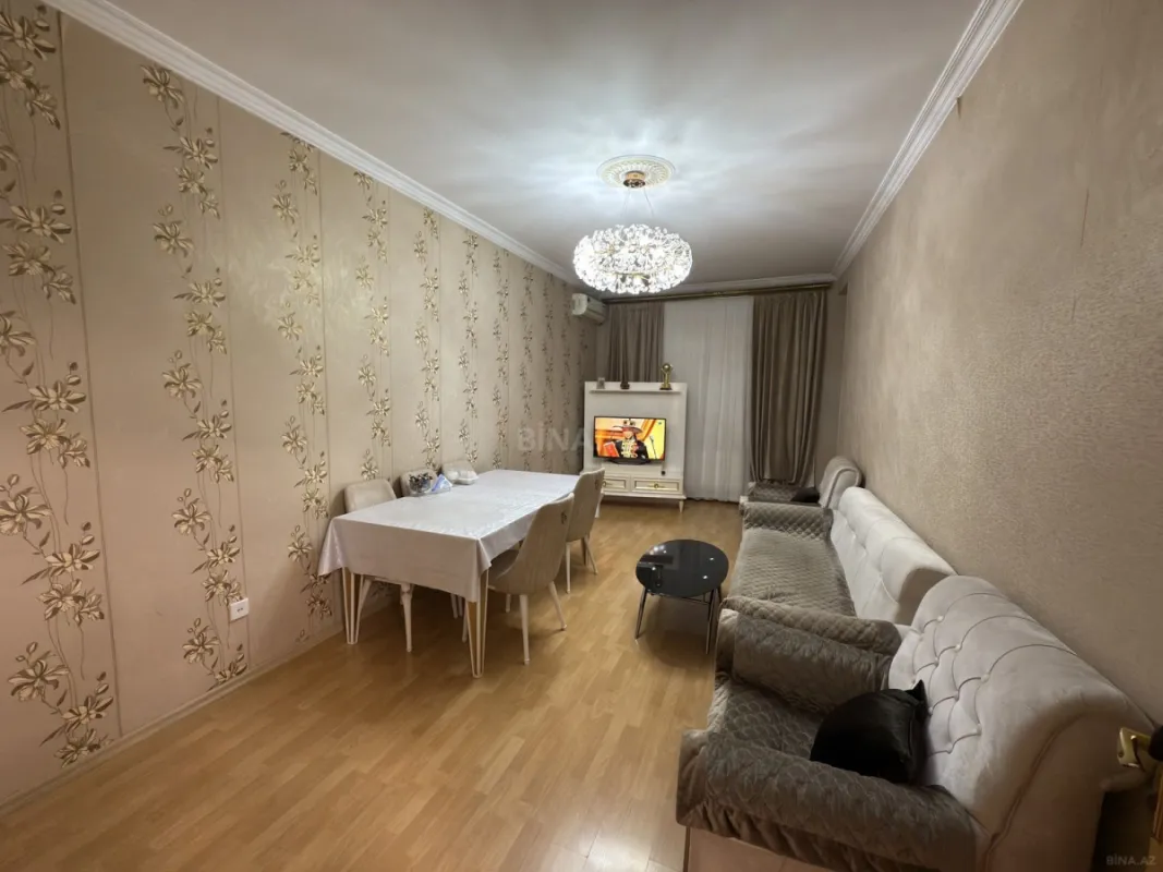 Satılır 3 otaqlı mənzil 110 m²