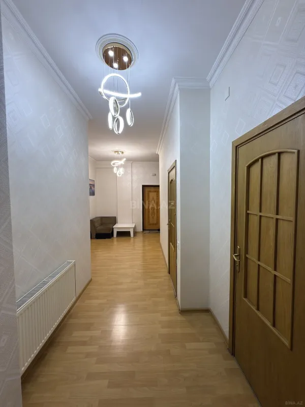 Satılır 3 otaqlı mənzil 110 m²