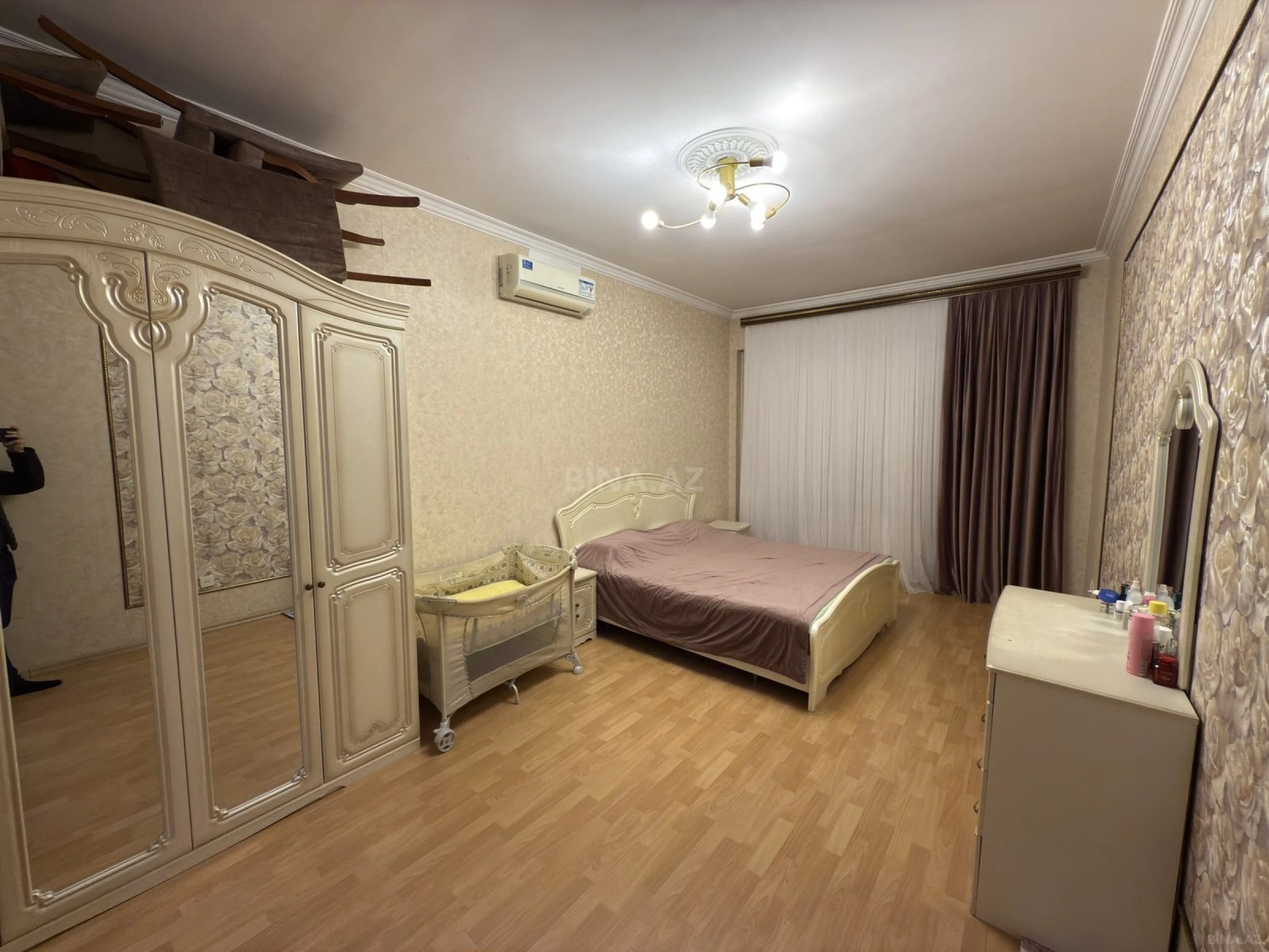 Satılır 3 otaqlı mənzil 110 m²