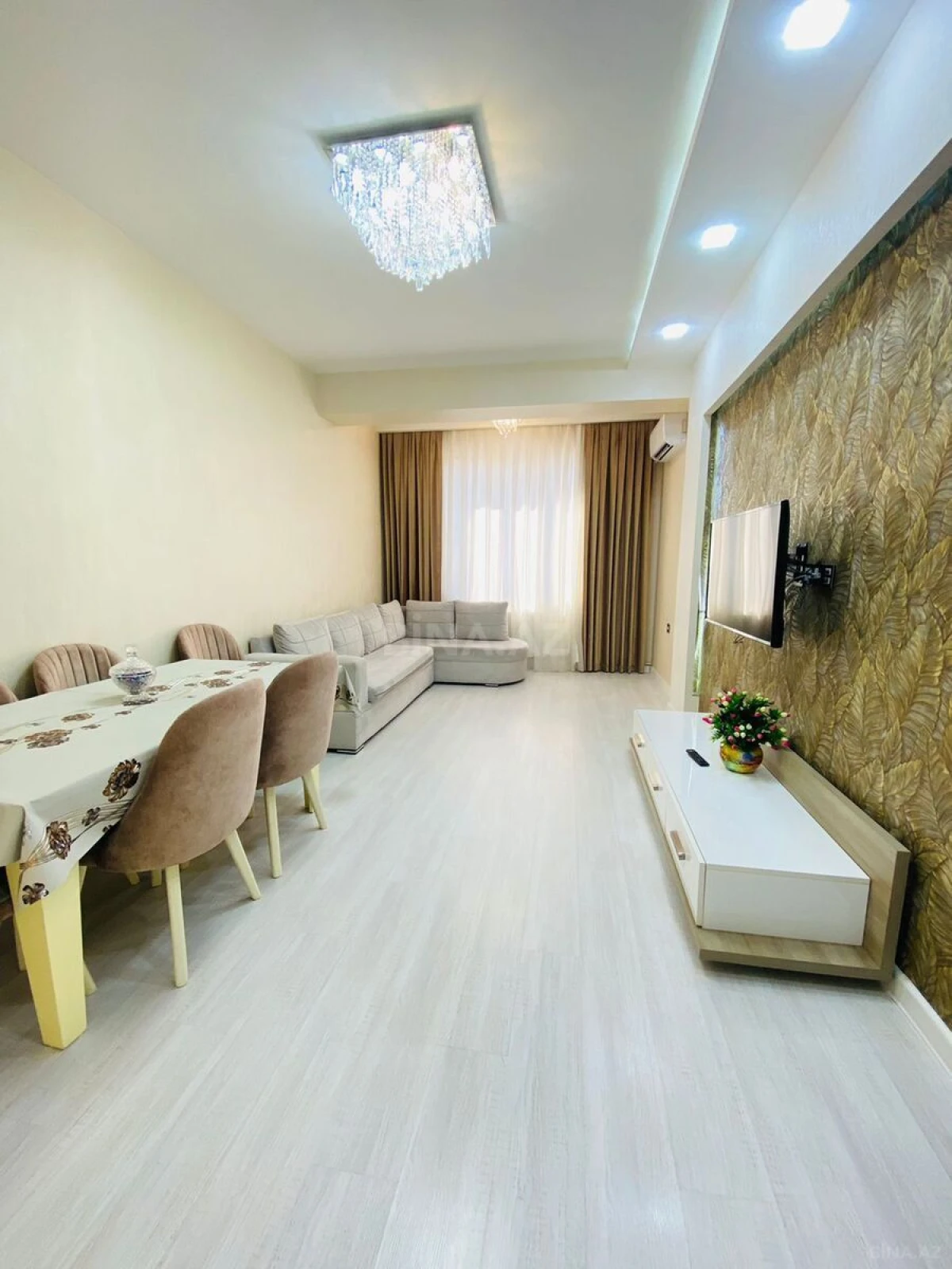 Satılır 2 otaqlı mənzil 60 m²