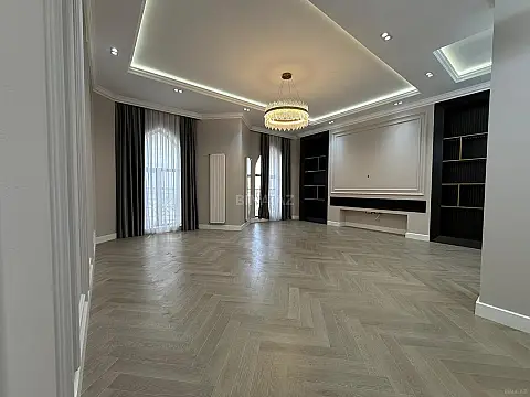 Satılır 4 otaqlı mənzil 235 m² — Bakı 4 otaq 235.00 m²
