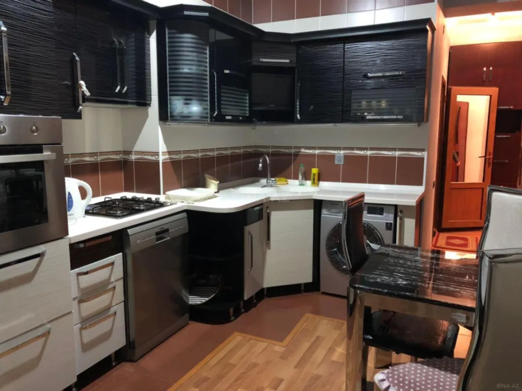 Kirayə verilir 3 otaqlı mənzil 100 m²