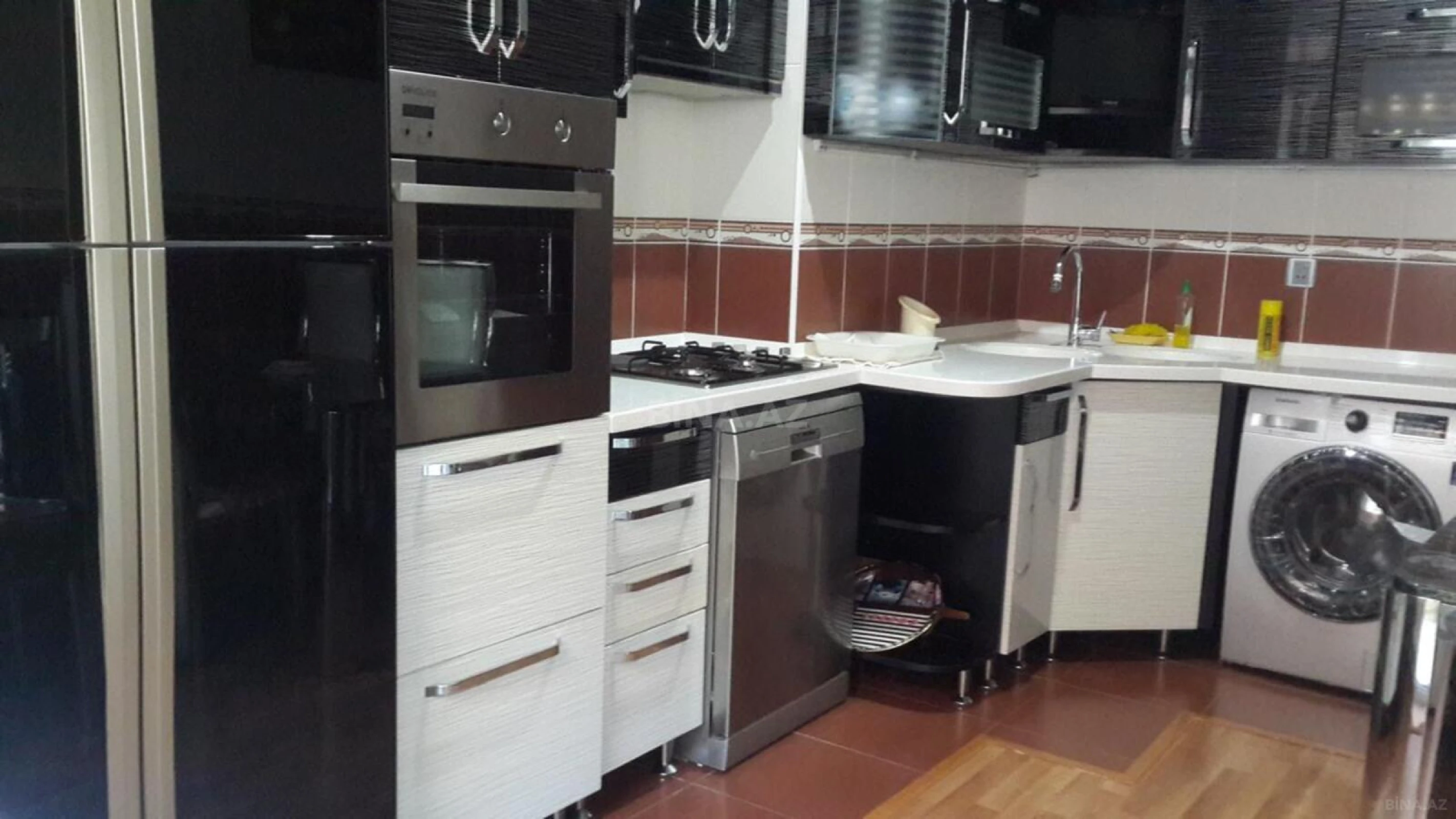 Kirayə verilir 3 otaqlı mənzil 100 m²
