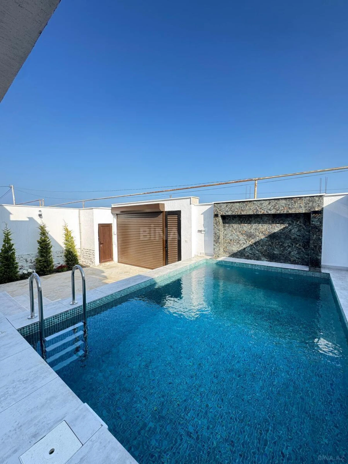 Satılır 4 otaqlı həyət evi 140 m²