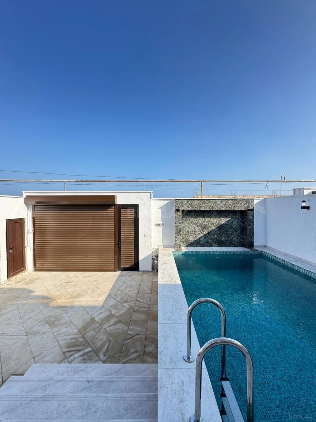 Satılır 4 otaqlı həyət evi 140 m²