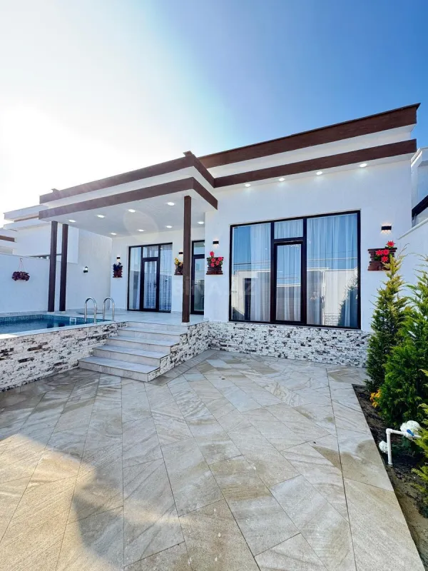 Satılır 4 otaqlı həyət evi 140 m²