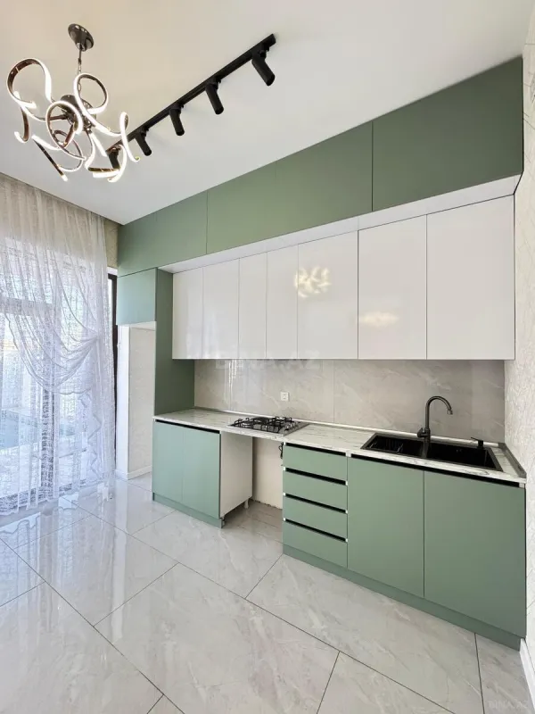 Satılır 4 otaqlı həyət evi 140 m²