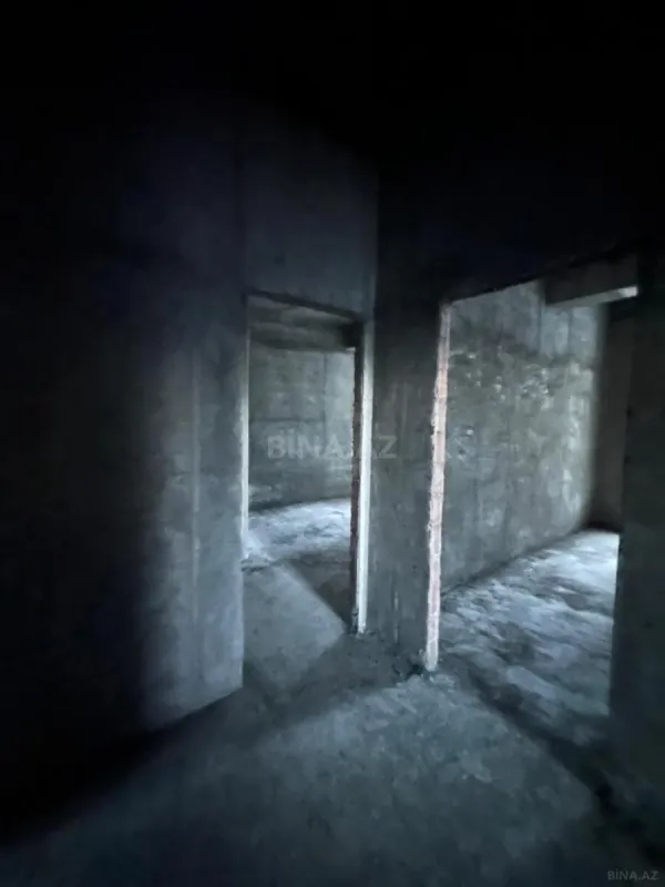 Satılır 4 otaqlı mənzil 150 m²