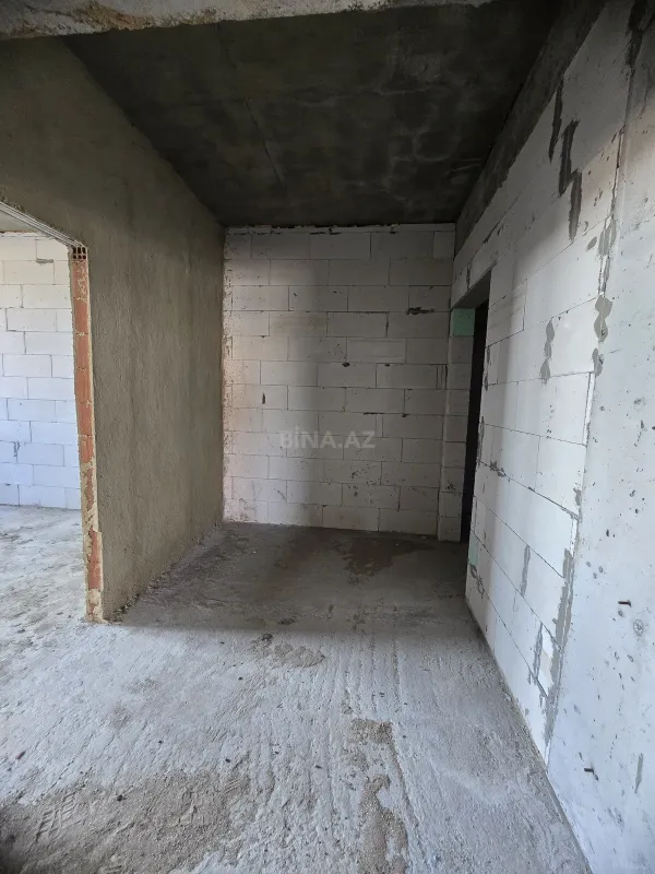Satılır 3 otaqlı mənzil 107 m²