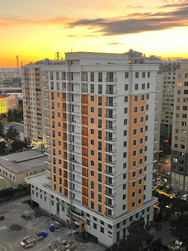 Satılır 3 otaqlı mənzil 107 m²