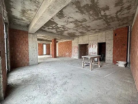 Satılır 2 otaqlı mənzil 78 m²