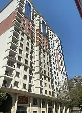 Satılır 4 otaqlı mənzil 162 m² — Bakı 4 otaq 162.00 m²