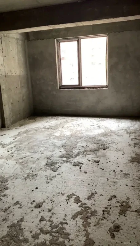 Satılır 4 otaqlı mənzil 162 m²