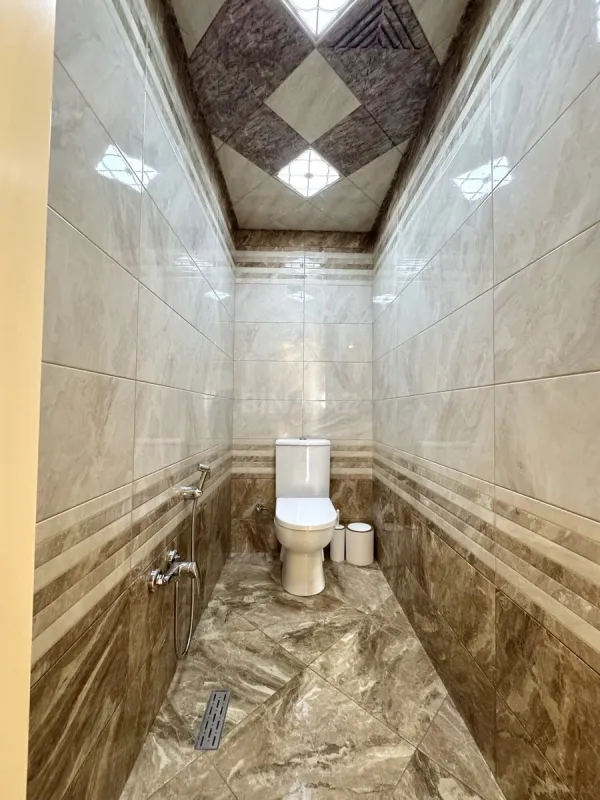 Satılır 3 otaqlı mənzil 133 m²