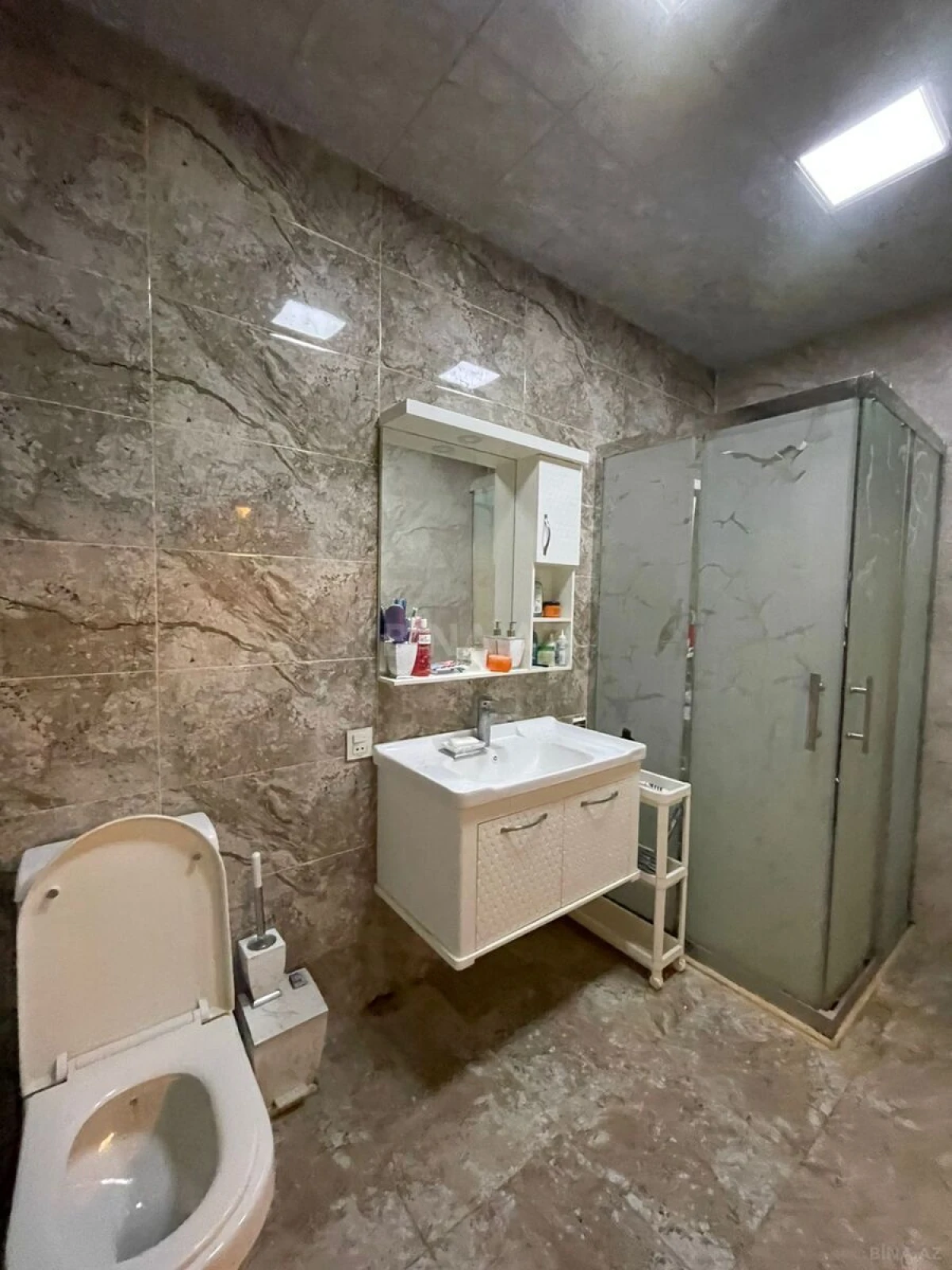 Satılır 2 otaqlı mənzil 78 m²