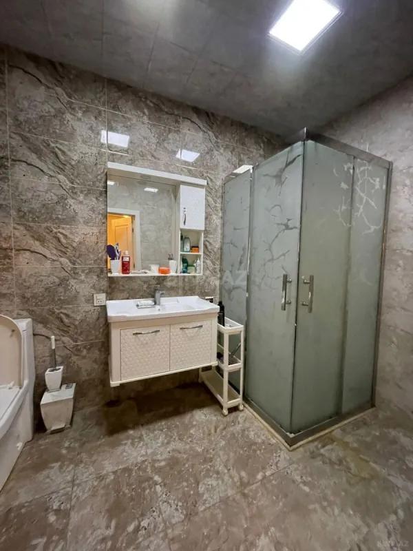 Satılır 2 otaqlı mənzil 78 m²