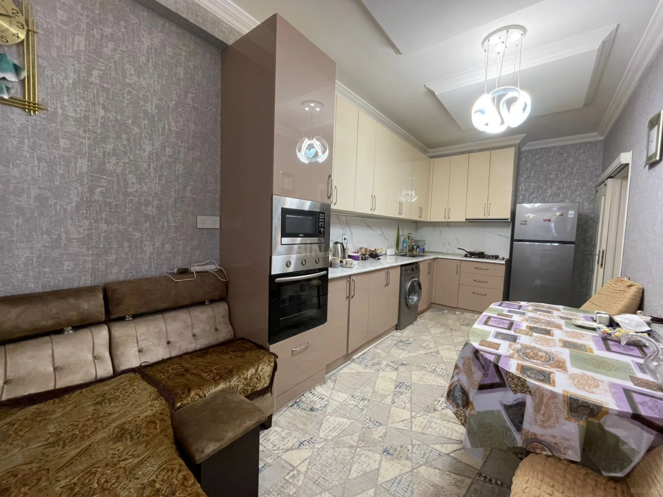 Satılır 2 otaqlı mənzil 78 m²