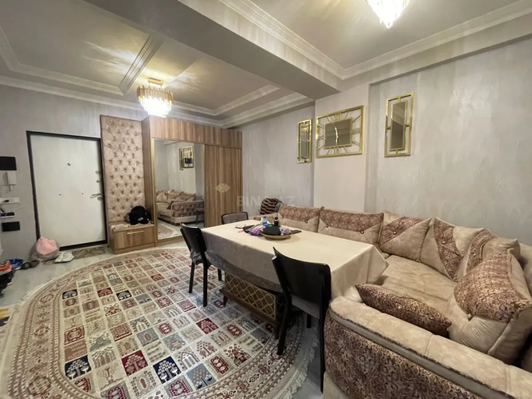 Satılır 2 otaqlı mənzil 78 m²