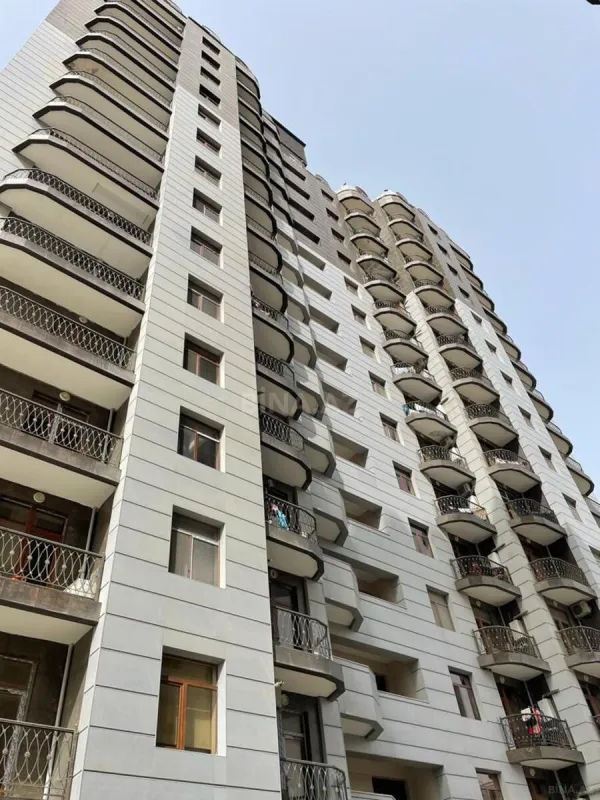 Satılır 2 otaqlı mənzil 78 m²
