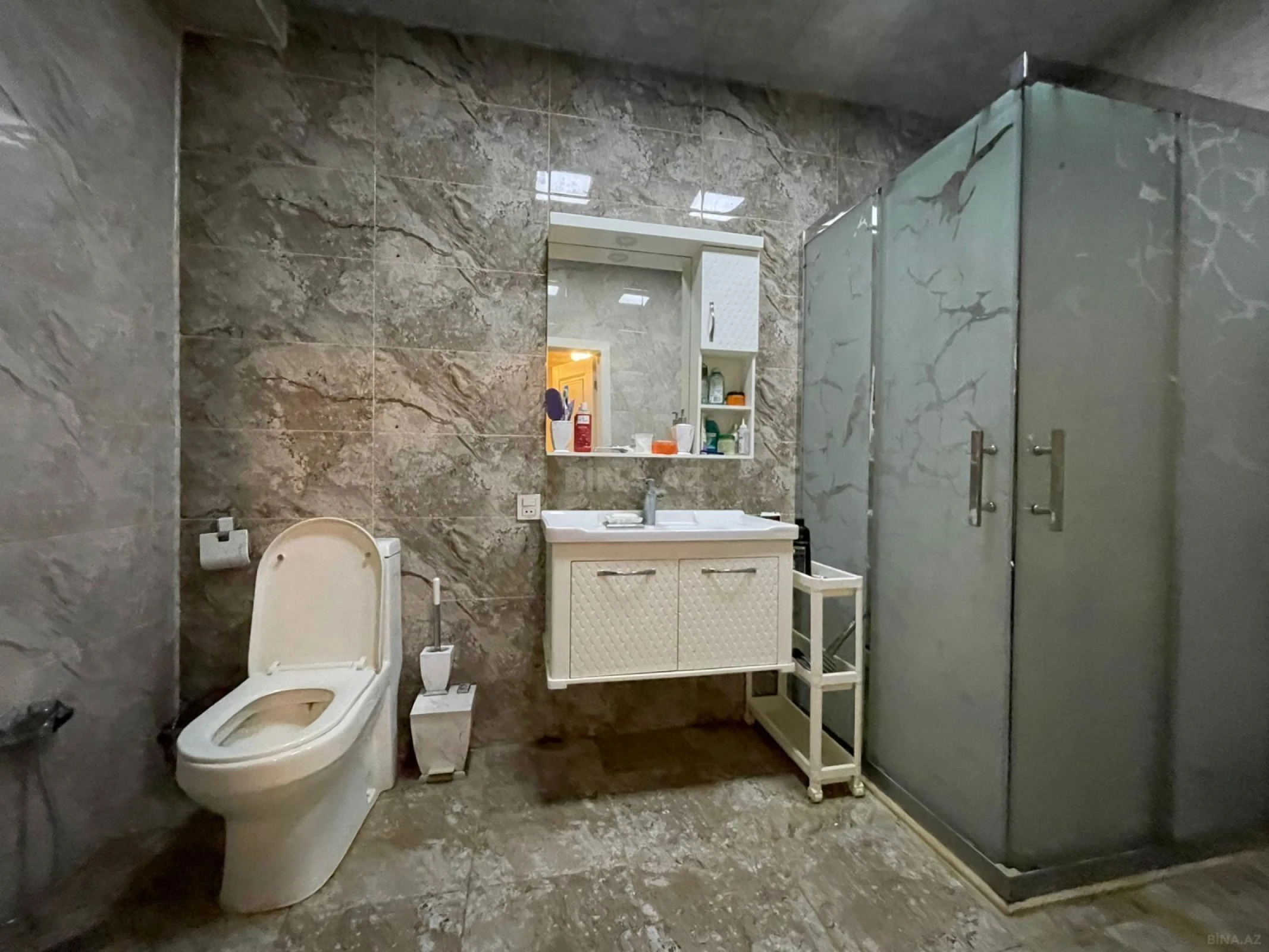 Satılır 2 otaqlı mənzil 78 m²