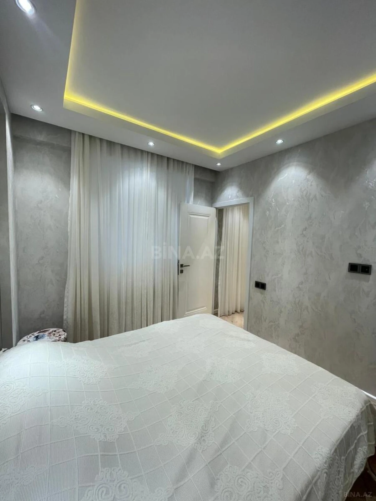 Satılır 3 otaqlı mənzil 76 m²