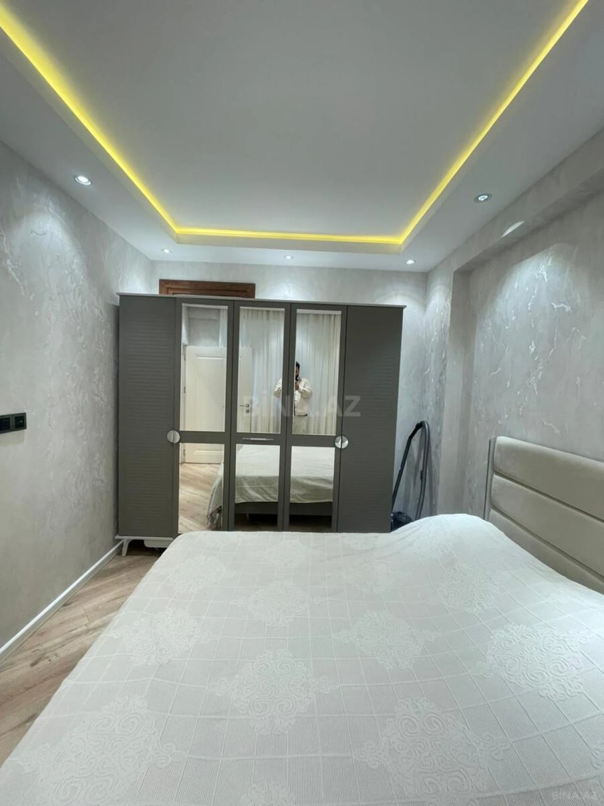 Satılır 3 otaqlı mənzil 76 m²