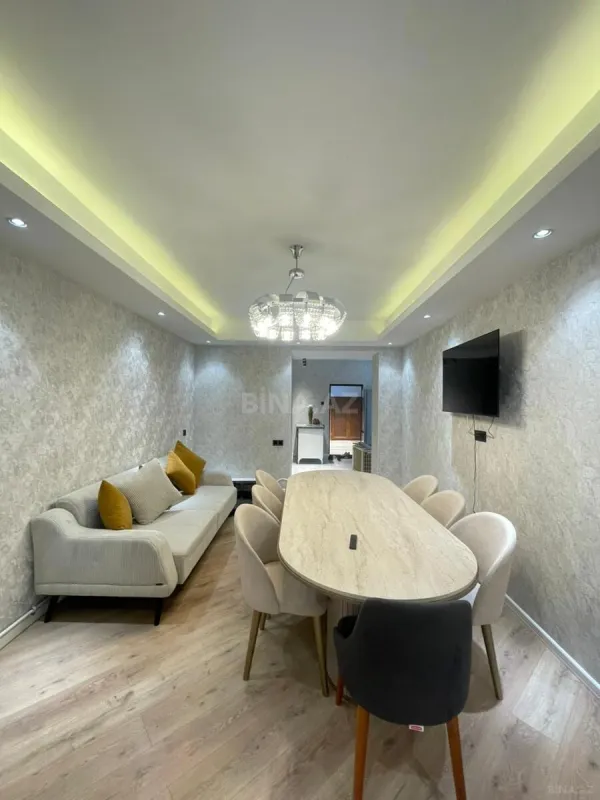 Satılır 3 otaqlı mənzil 76 m²