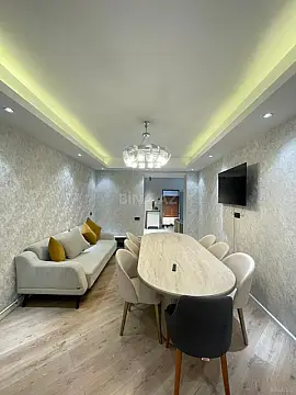 Satılır 3 otaqlı mənzil 76 m²