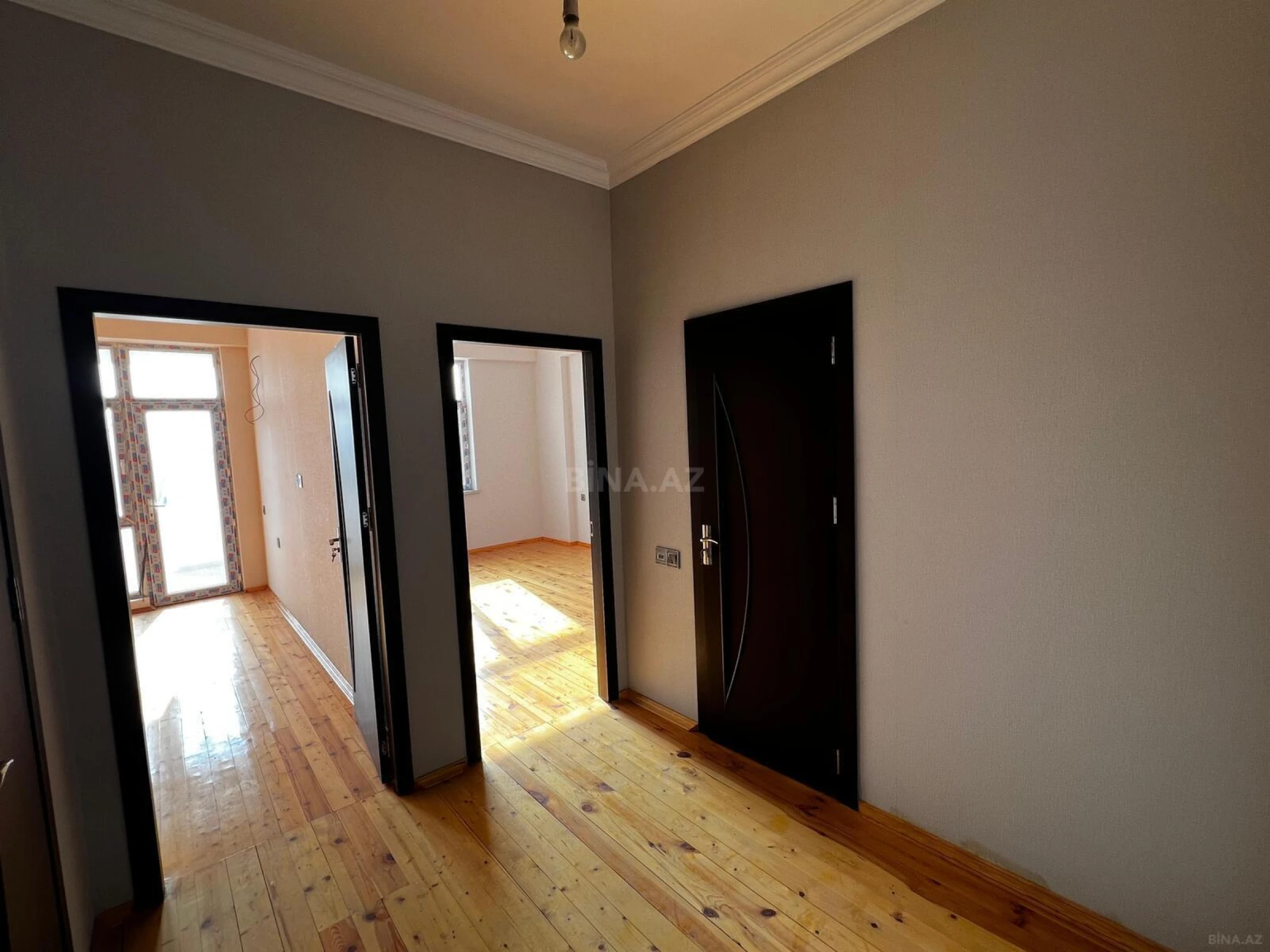 Satılır 3 otaqlı mənzil 115 m²