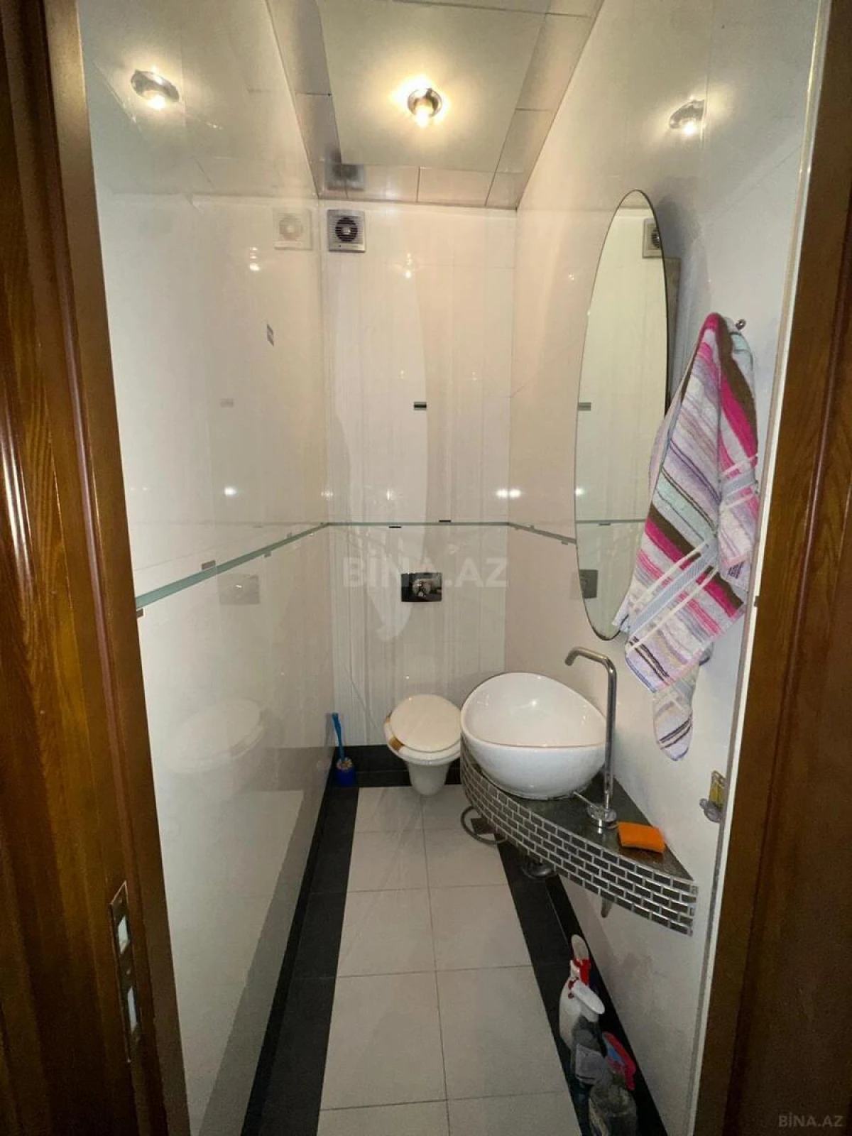 Satılır 4 otaqlı mənzil 160 m²